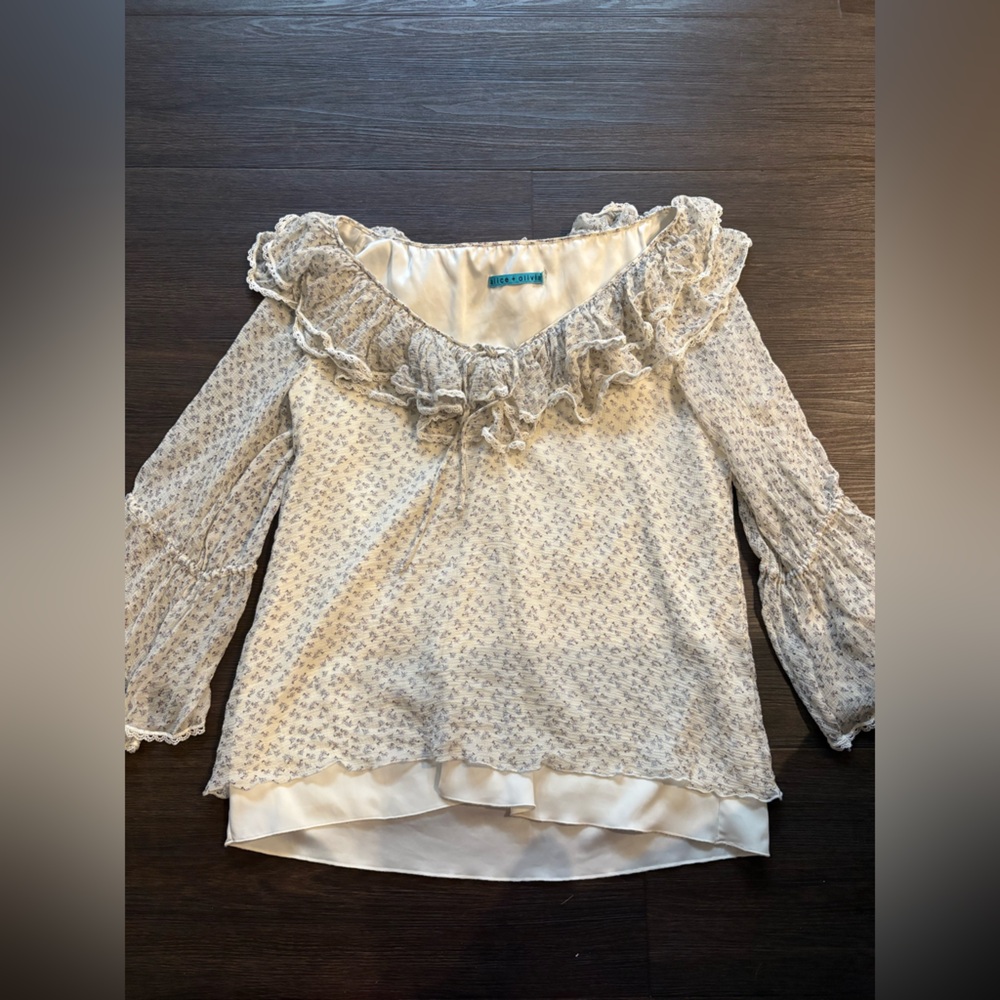 Alice + OLIVIA Silk peasant blouse Size Medium - Picture 5 of 8